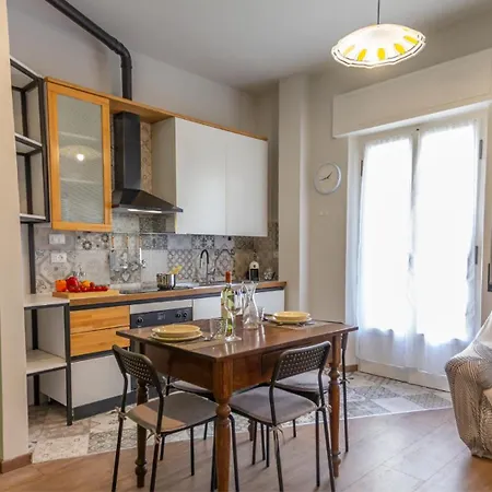 5 Min Dal Mare Centro Wi-fi & Balcone *